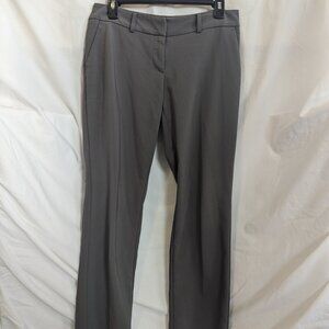 Apt 9 Petites 4 Gray Slacks Straight Leg (small pull on right thigh)